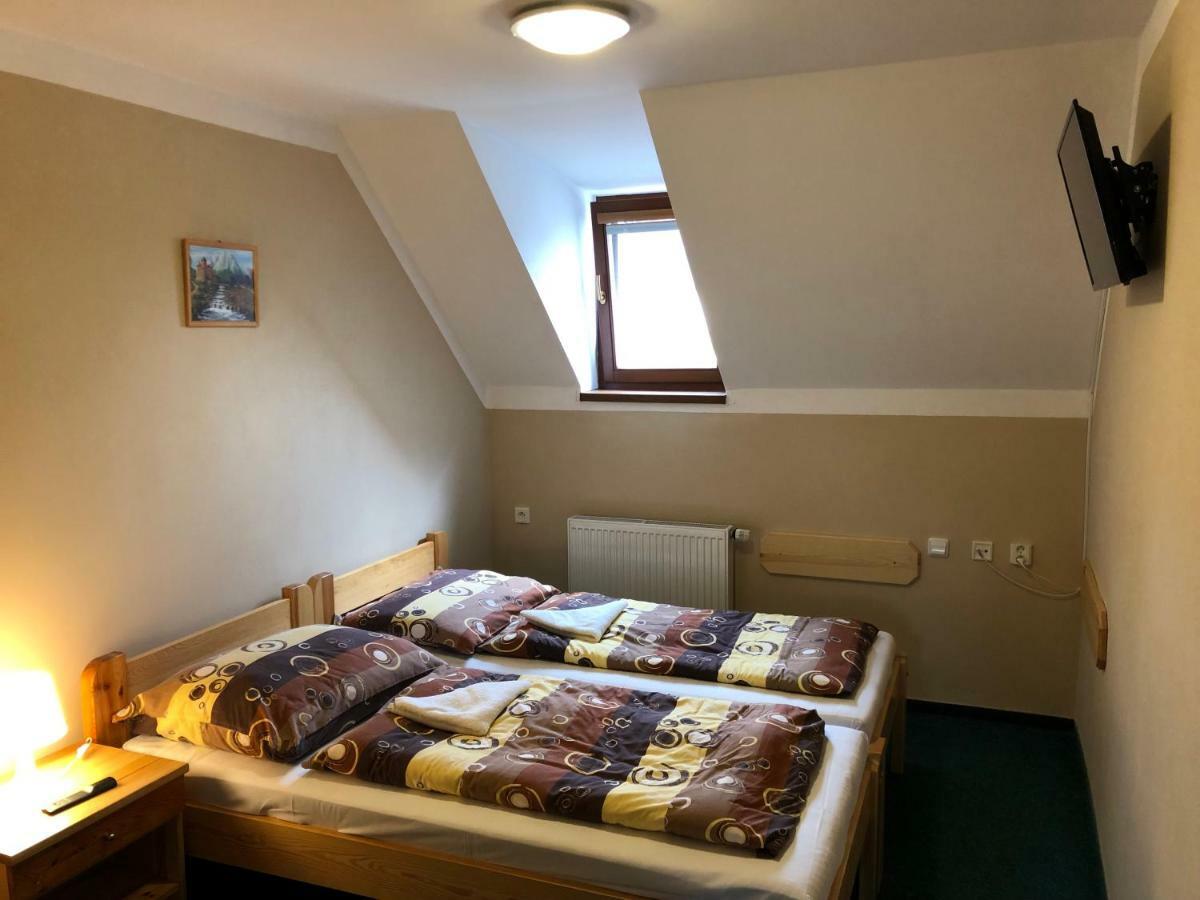 Penzion Samorost Jarosov nad Nezarkou Exteriör bild